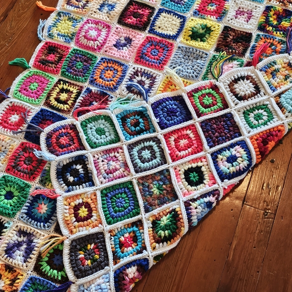 Vintage 70's hand crochet granny square blanket afghan throw 44x71 - Picture 3 of 4